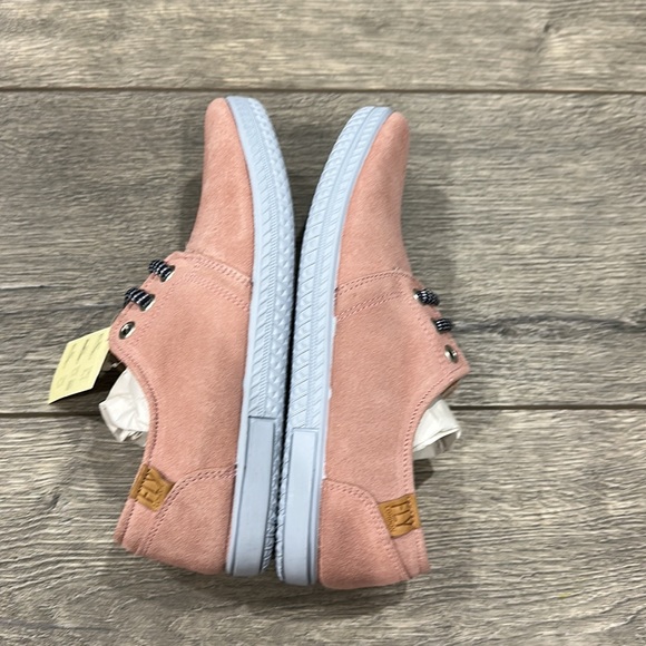 NEW • Fly London • Women’s Serraje Lace Up Sneakers Light Pink / Gray Suede 36 - Picture 4 of 5